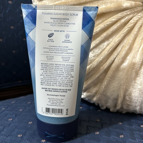 BATH & BODY WORKS SET. . . GINGHAM SCENT - Picture 6 of 6